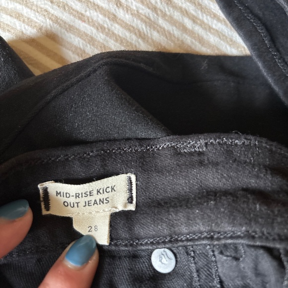Madewell mid-rise kick out cropped jeans - Picture 2 of 8